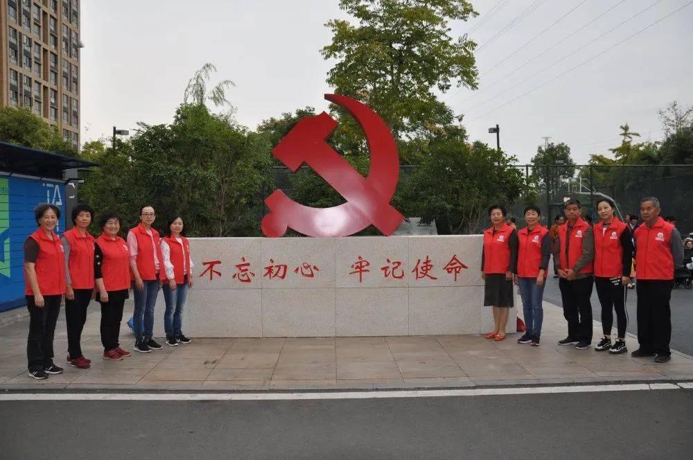 男朋友每天固定时间找我，固定时间结束，这正常吗？游戏画面